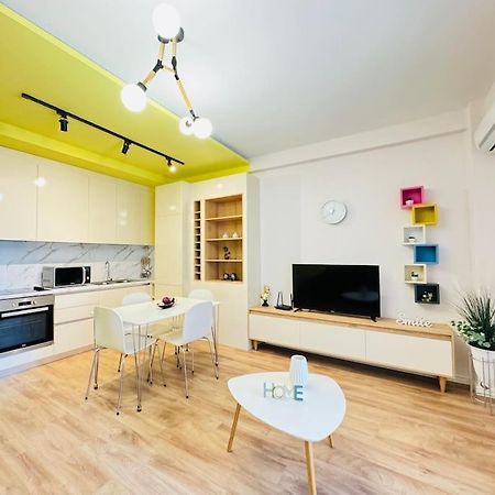 Yellow Apartment Durres Exterior photo